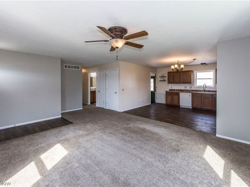 195 E Pennsylvania Avenue , Sebring, OH 44672 Photo 15