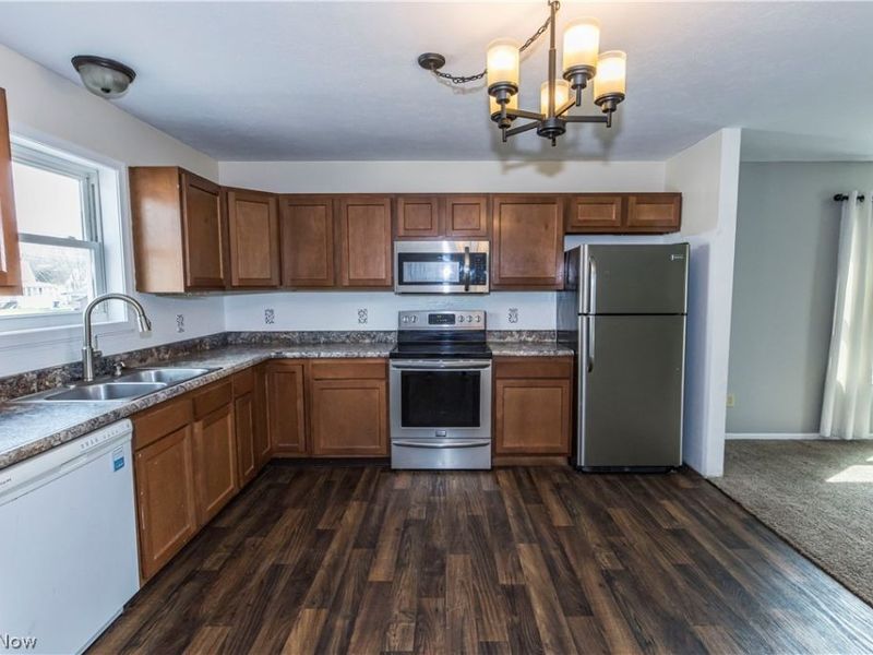 195 E Pennsylvania Avenue , Sebring, OH 44672 Photo 18