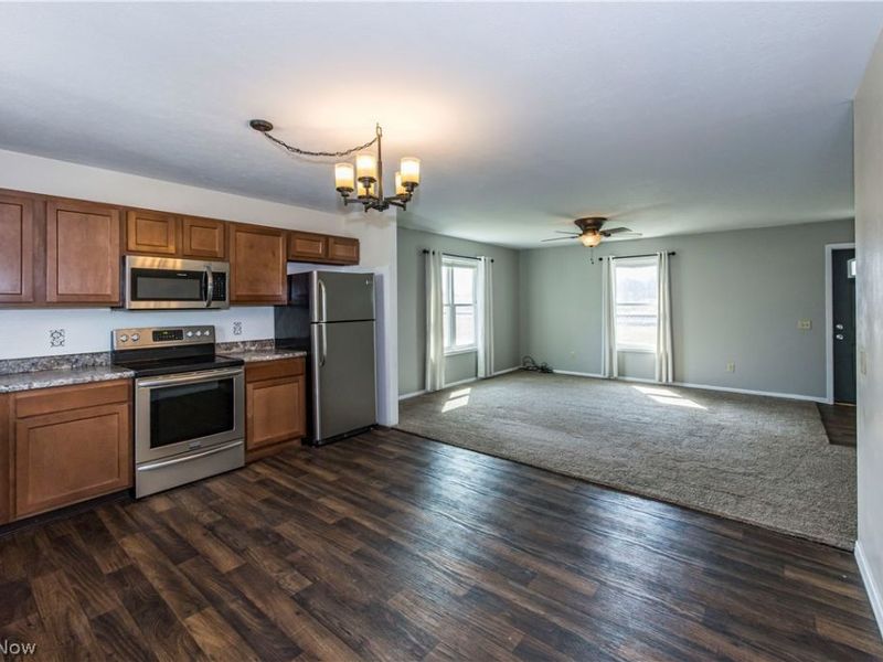 195 E Pennsylvania Avenue , Sebring, OH 44672 Photo 19