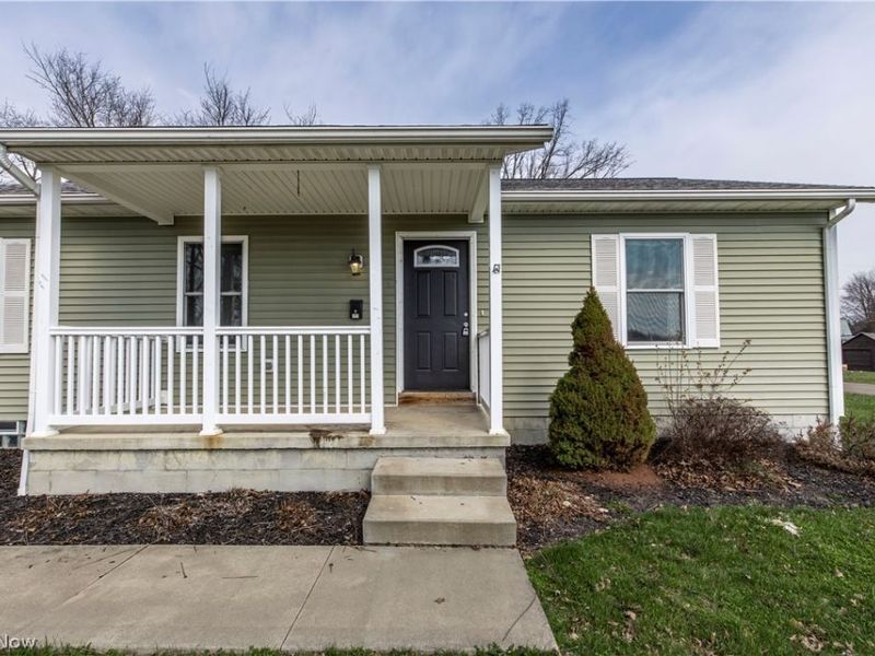 195 E Pennsylvania Avenue , Sebring, OH 44672 Photo 2