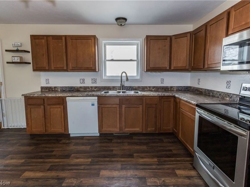 195 E Pennsylvania Avenue , Sebring, OH 44672 Photo 21