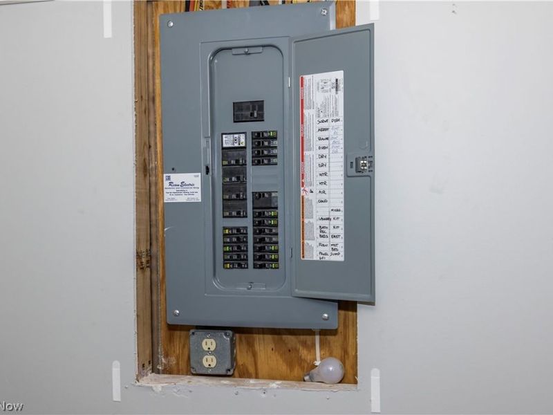 195 E Pennsylvania Avenue , Sebring, OH 44672 Photo 34