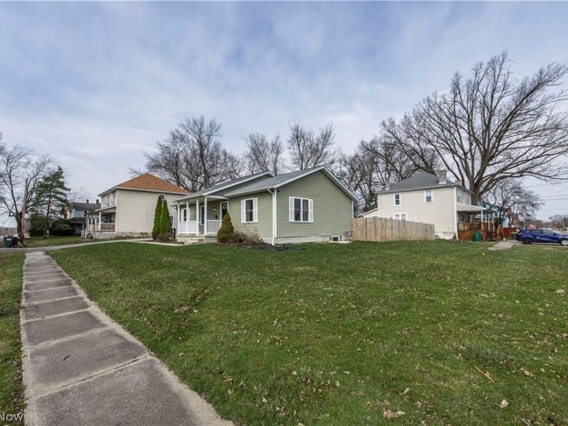 195 E Pennsylvania Avenue , Sebring, OH 44672 Photo 8