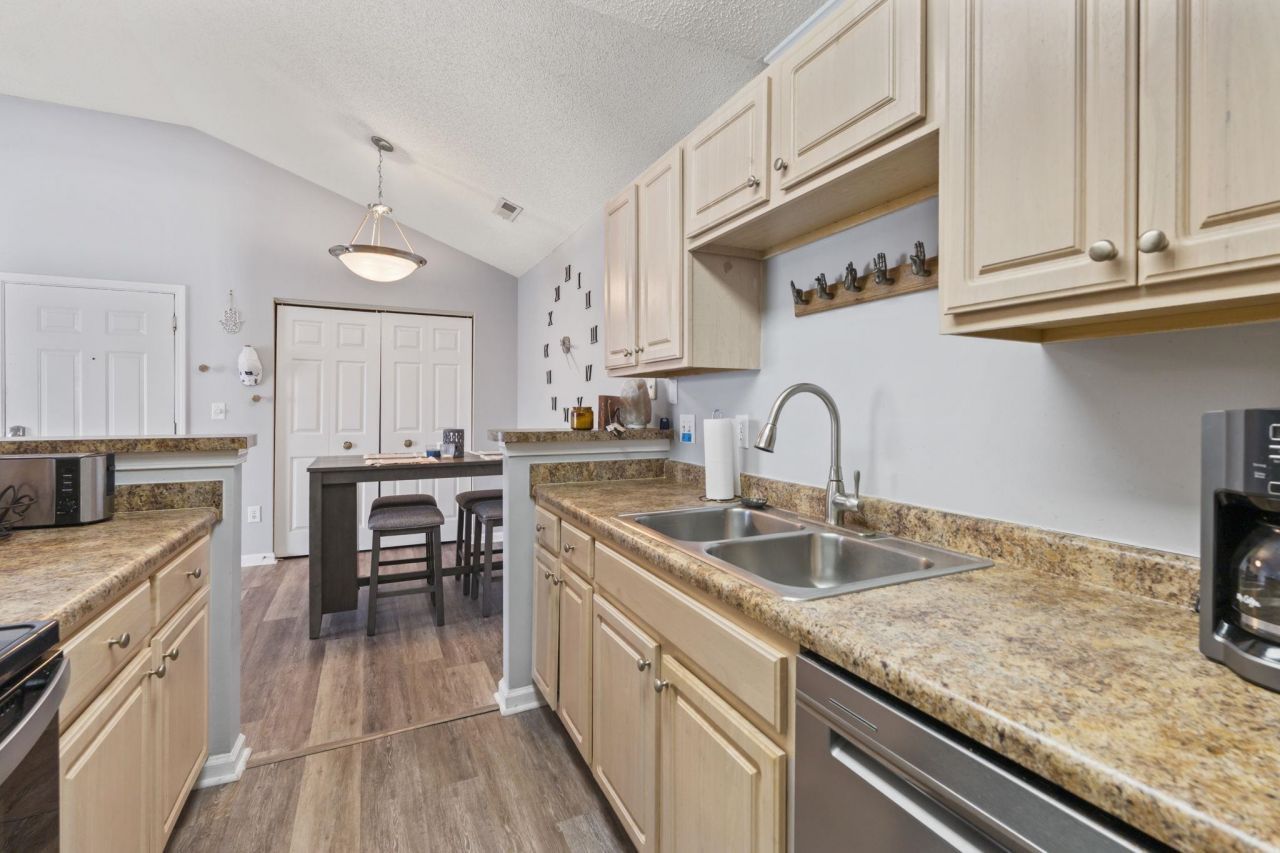 3761 Citation Way Photo 30