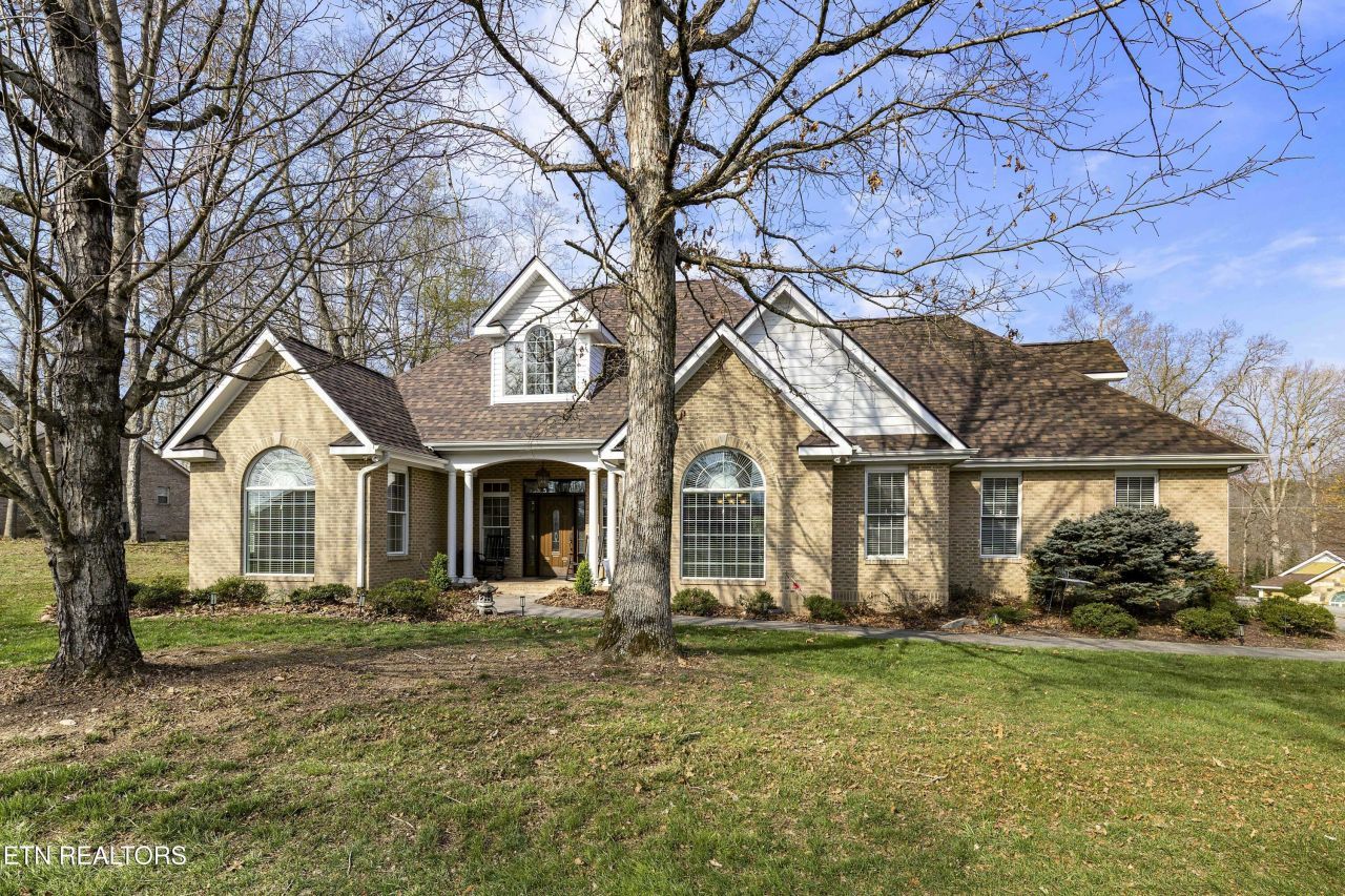 225 Alpine Drive, Clinton, TN 37716 Main Photo