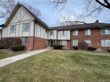 30212 Southfield Road, Southfield, MI 48076