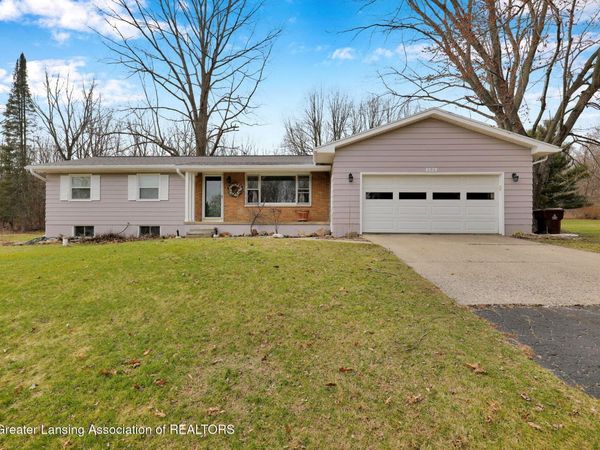 4529 Sandstone Drive, Williamston, MI 48895
