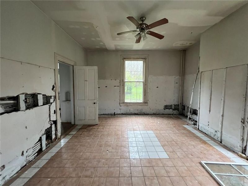 930 Eatondale Drive, Cincinnati, OH 45204 Photo 6