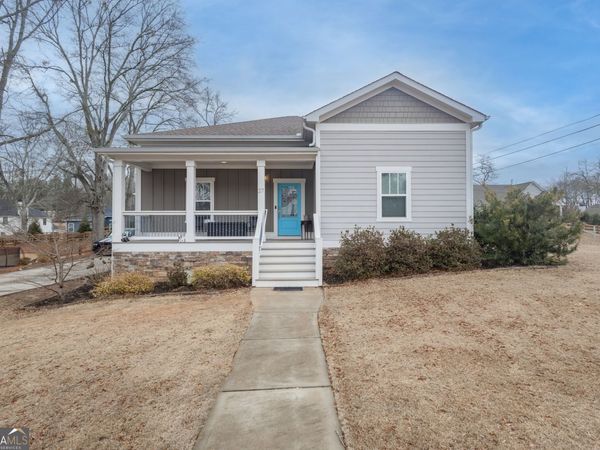 27 E Hill Street, Newnan, GA 30263
