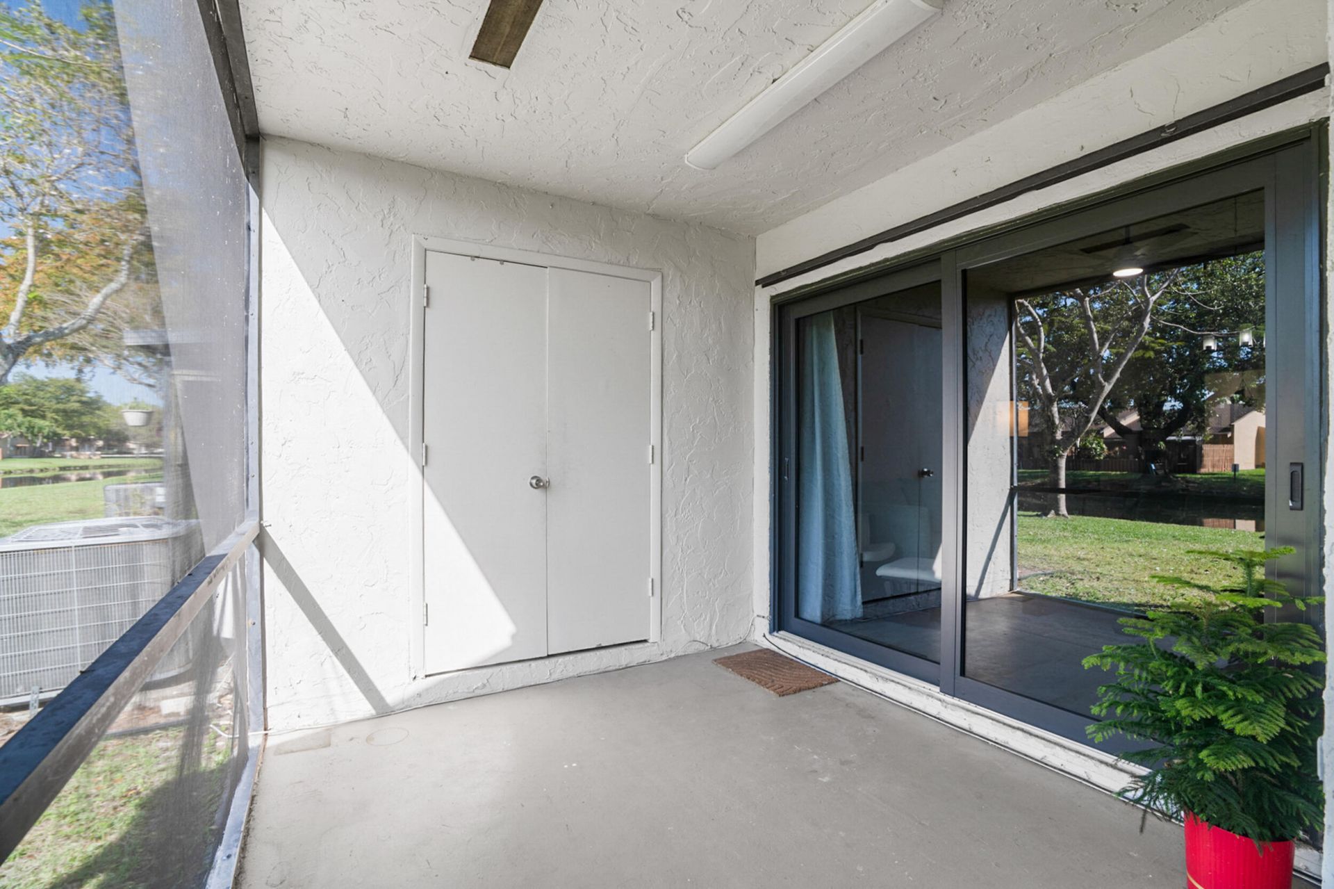 7906 NW 10th Street, Unit 7906, Plantation, FL 33322 Photo