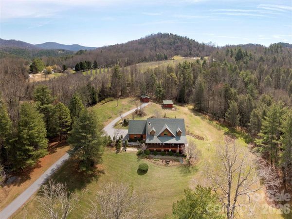 622 Oleta Road, Hendersonville, NC 28792