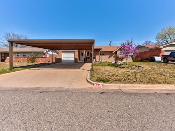 753 SW 1st Street, Moore, OK 73160