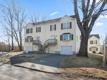 12 Central Tree Road, Unit 2, Rutland, MA 01543