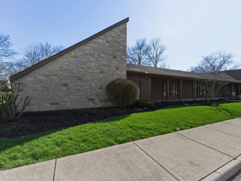 2641 Oakstone Drive, Unit 11, Columbus, OH 43231 Photo 21