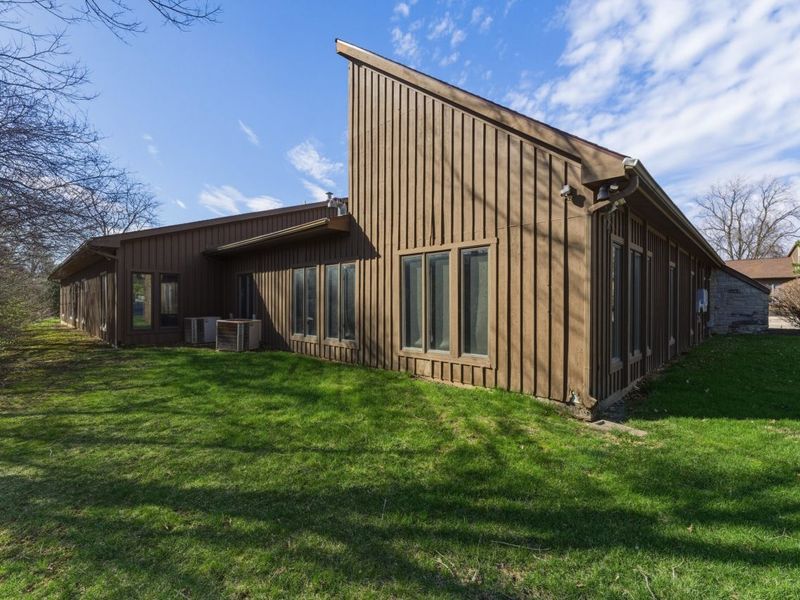 2641 Oakstone Drive, Unit 11, Columbus, OH 43231 Photo 3