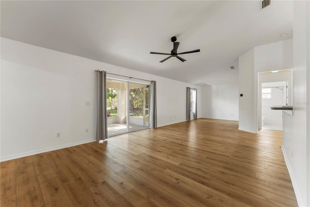 6523 65th Avenue Drive E, Bradenton, FL 34203 Photo