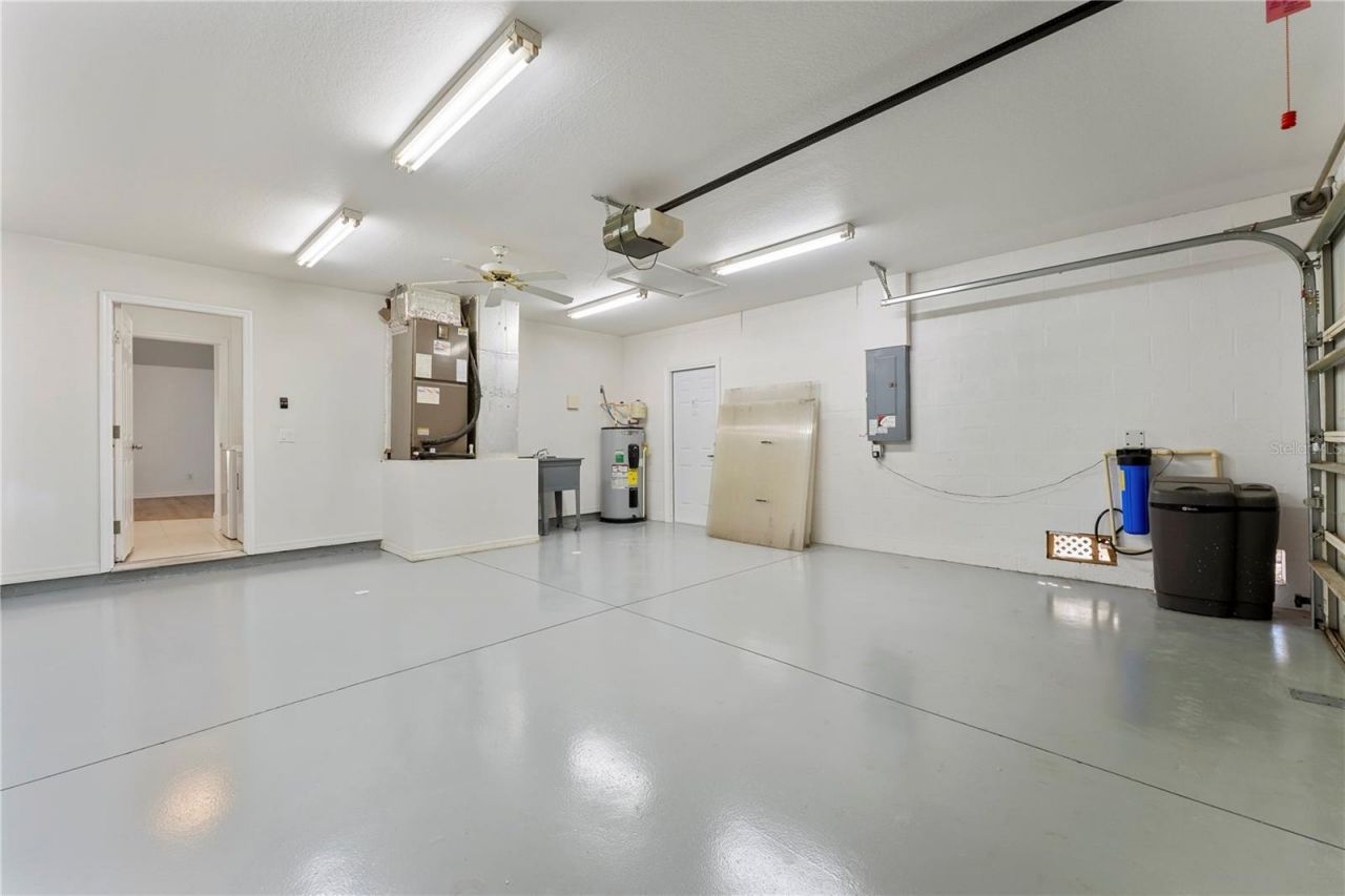 6523 65th Avenue Drive E, Bradenton, FL 34203 Photo