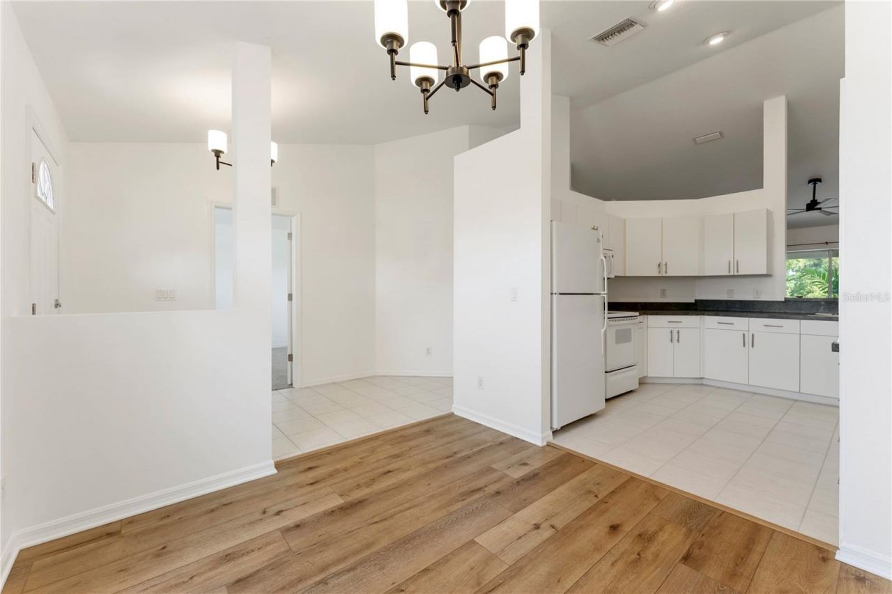 6523 65th Avenue Drive E, Bradenton, FL 34203 Photo