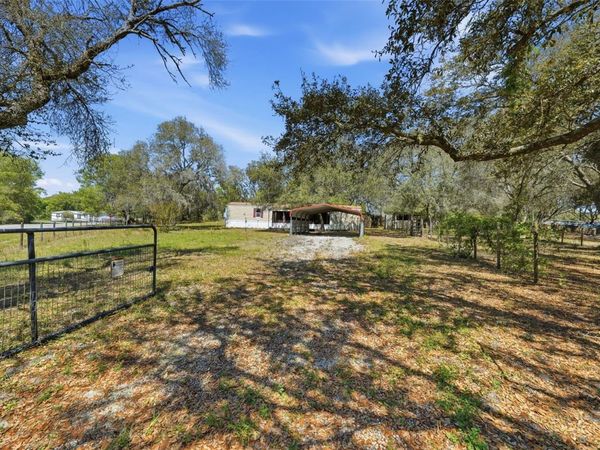 31621 S LAKE DRIVE , EUSTIS, FL 32736