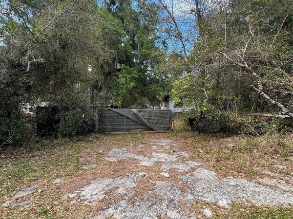 1237 VEECH ROAD , LEESBURG, FL 34748