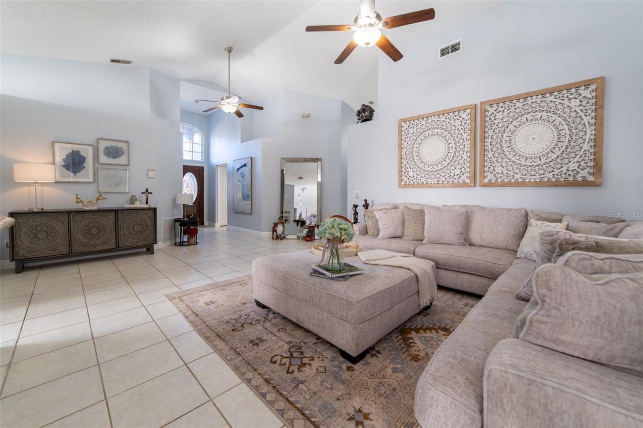 1352 Woodfield Oaks Drive, Apopka, FL 32703 Photo