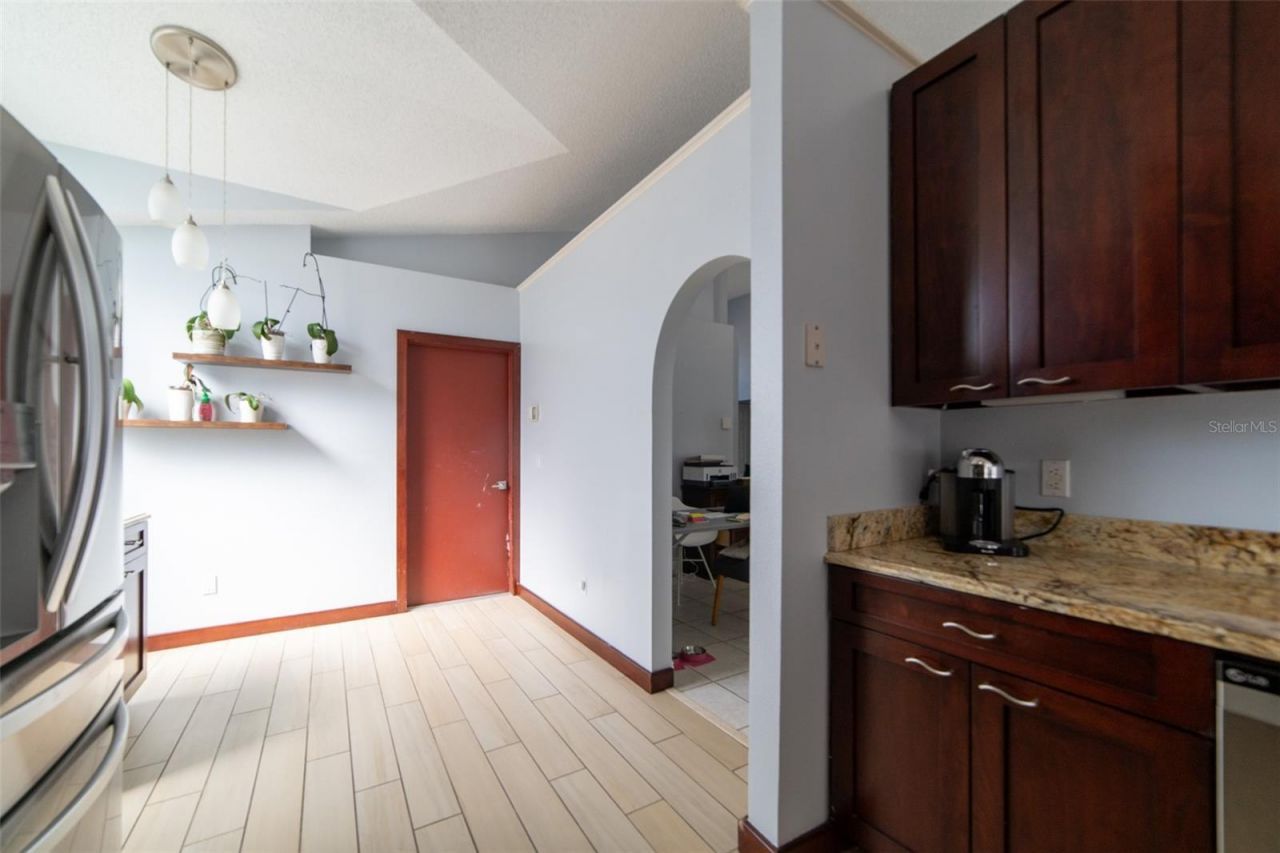 1352 Woodfield Oaks Drive, Apopka, FL 32703 Photo