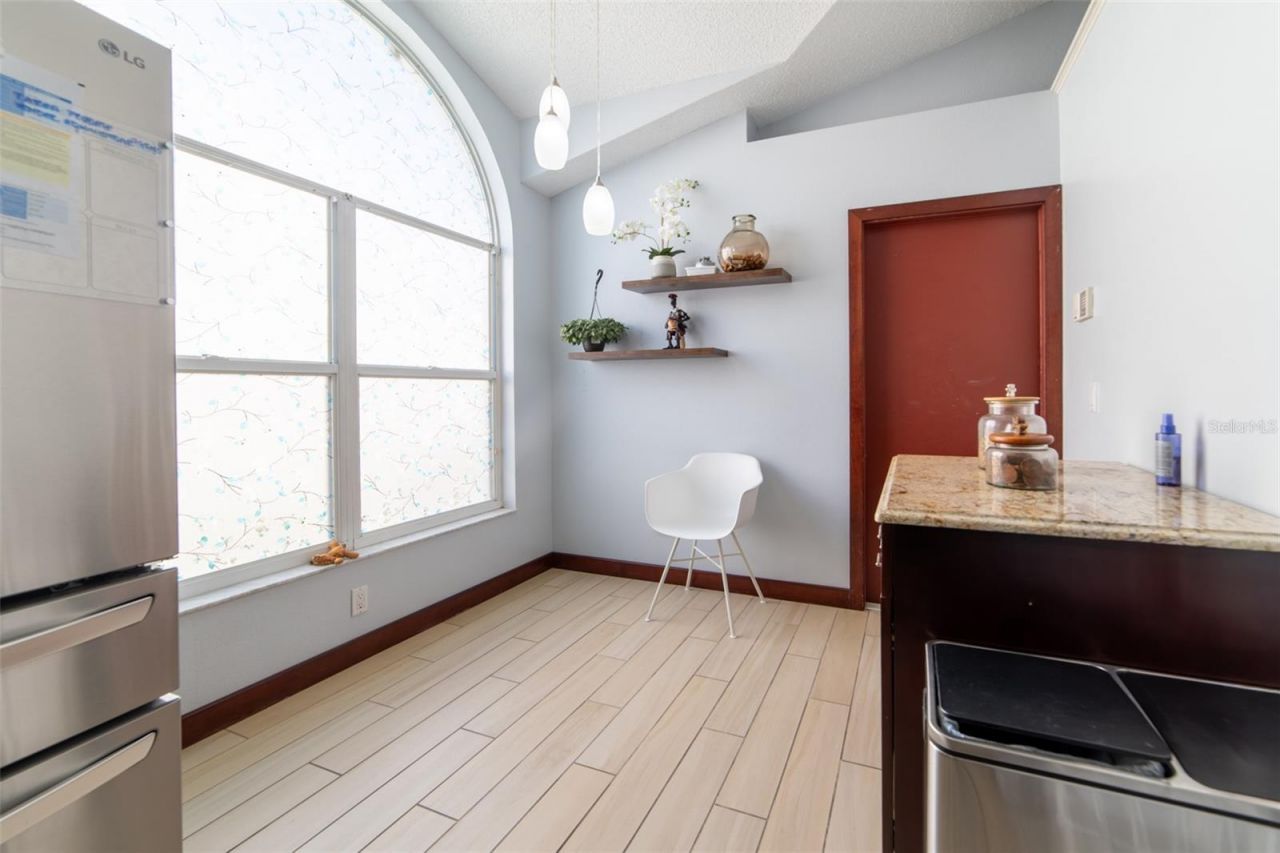 1352 Woodfield Oaks Drive, Apopka, FL 32703 Photo