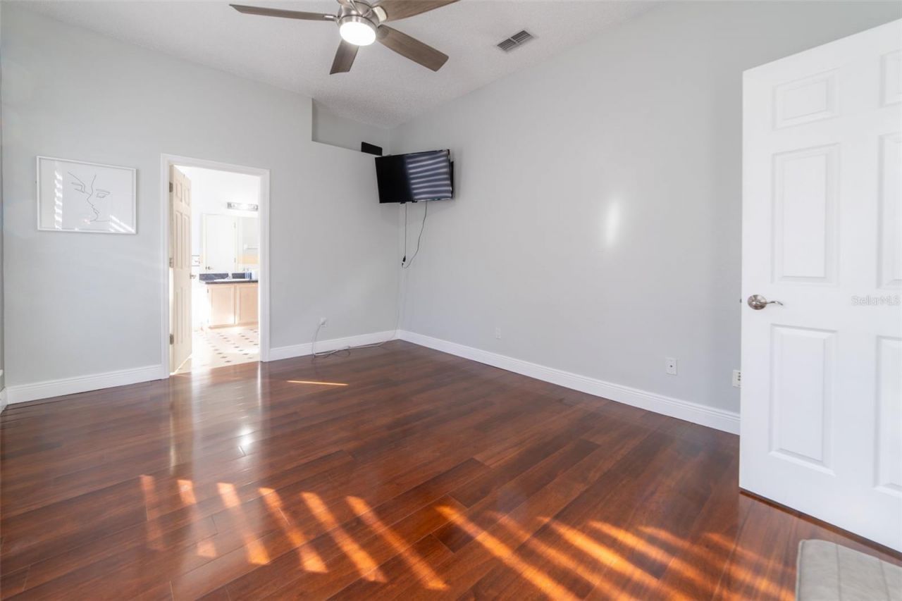 1352 Woodfield Oaks Drive, Apopka, FL 32703 Photo