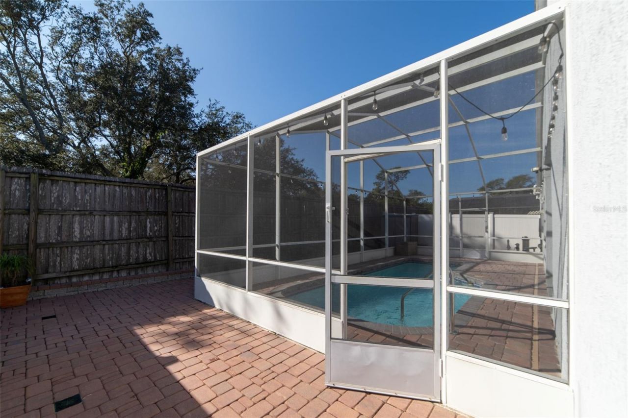 1352 Woodfield Oaks Drive, Apopka, FL 32703 Photo