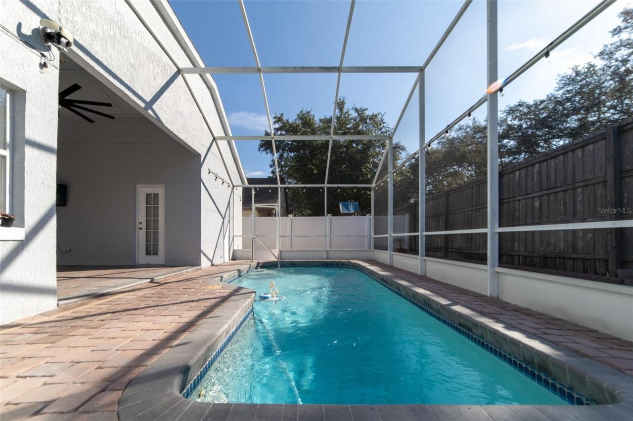 1352 Woodfield Oaks Drive, Apopka, FL 32703 Photo