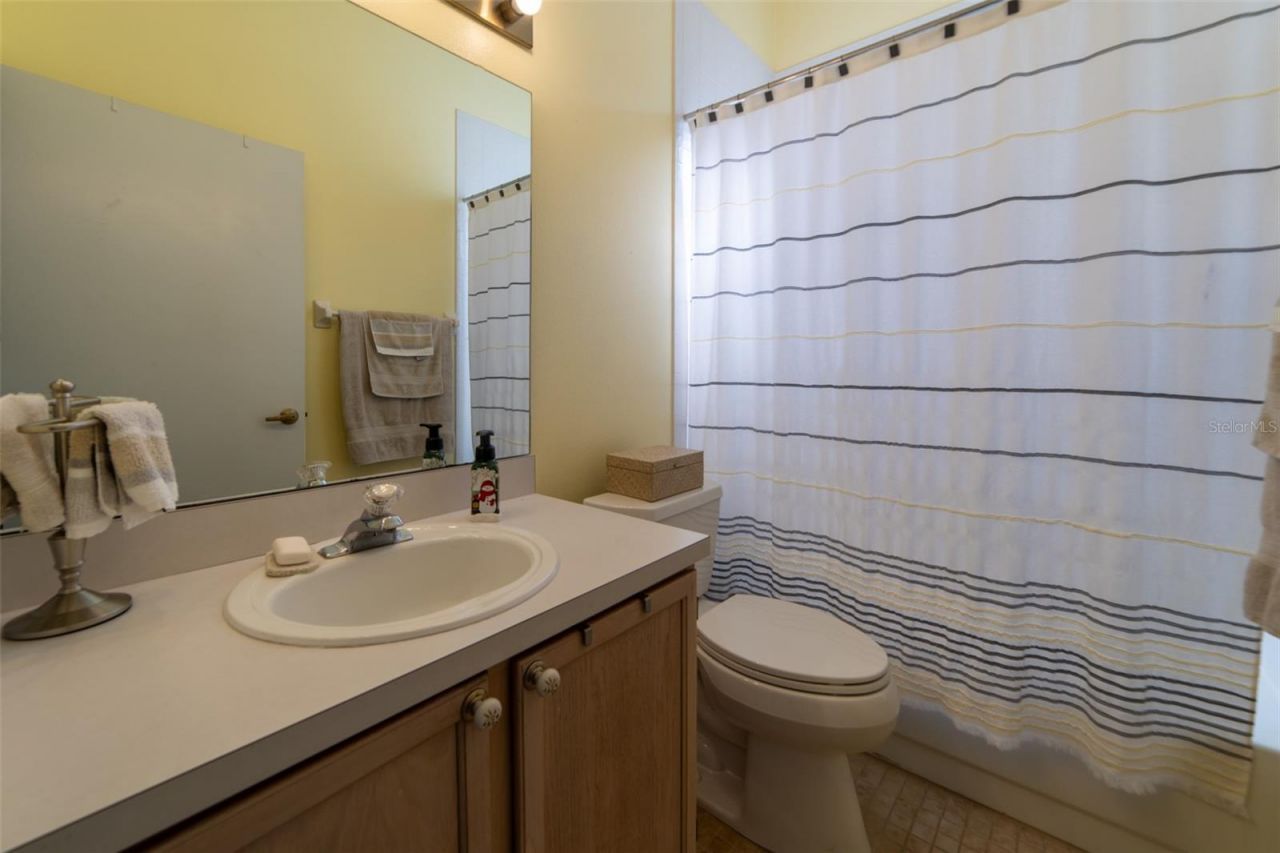 1352 Woodfield Oaks Drive, Apopka, FL 32703 Photo