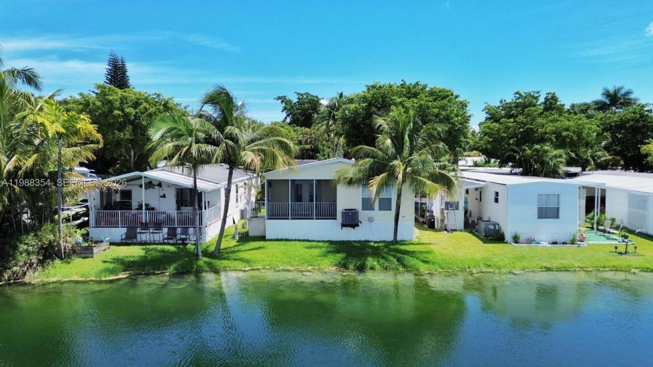 3001 SW 18th Ter, Lot 134, Fort Lauderdale, FL 33315 Photo