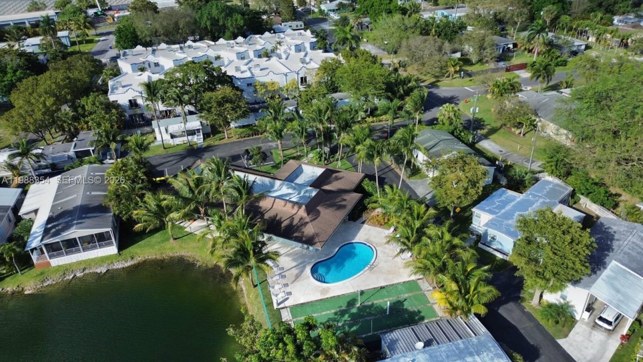 3001 SW 18th Ter, Lot 134, Fort Lauderdale, FL 33315 Photo