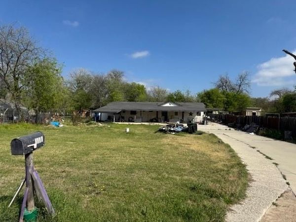 5826 Waddell Street , Sansom Park, TX 76114