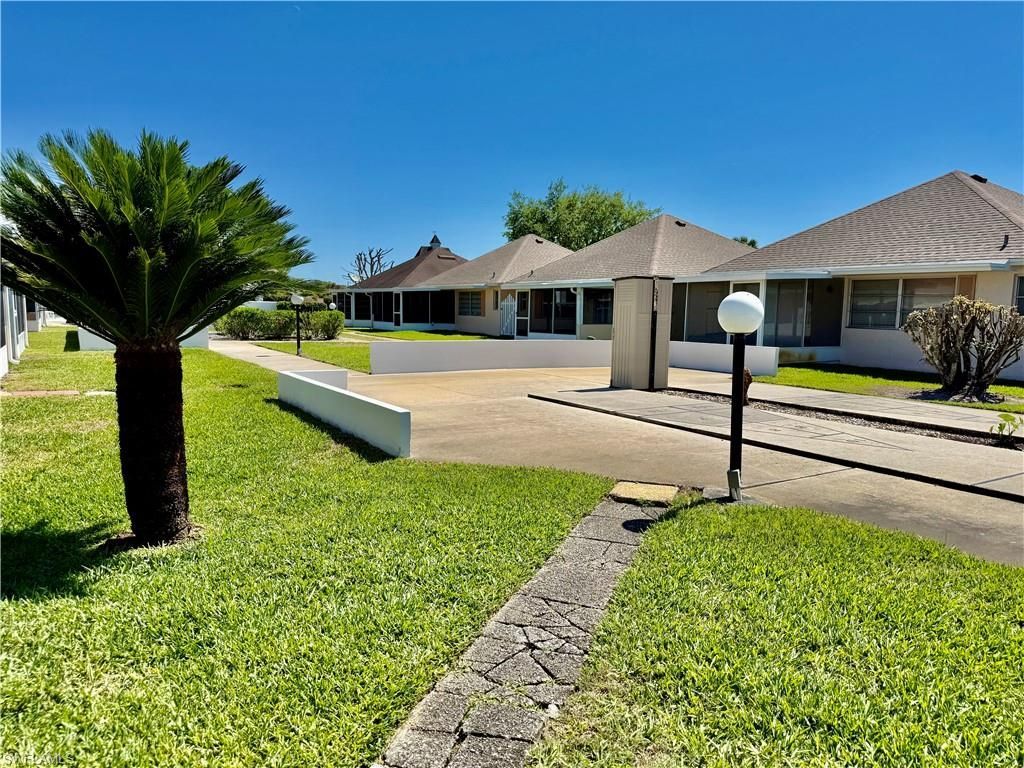 318 Joel Blvd , Lehigh Acres, FL 33936 Photo