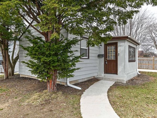 8802 W Center STREET, Milwaukee, WI 53222