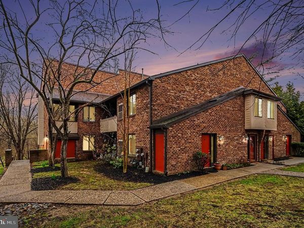 910 MOUNTAINVIEW DRIVE , Unit 910, CHESTERBROOK, PA 19087