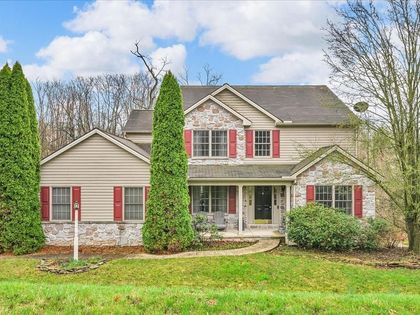 114 CRIMSON LANE Elizabethtown, PA 17022