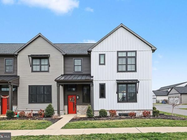 133 LARKIN DRIVE , MECHANICSBURG, PA 17055