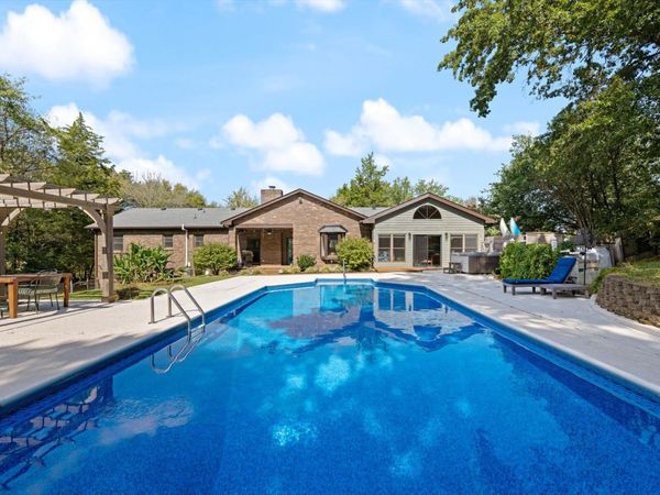 106 E Shady Trl, Old Hickory, TN 37138