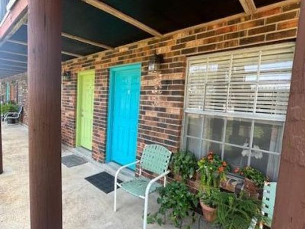 1550 E Second Street, Pass Christian, MS 39571