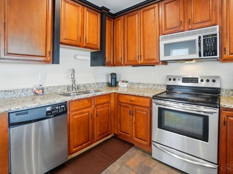 918 Mt Hope Avenue, Cincinnati, OH 45204 Photo 12