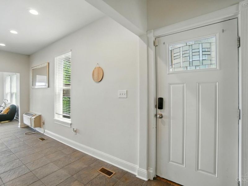 918 Mt Hope Avenue, Cincinnati, OH 45204 Photo 9