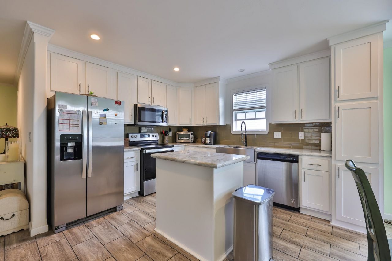 4036 Bubeck Dr. Photo 7