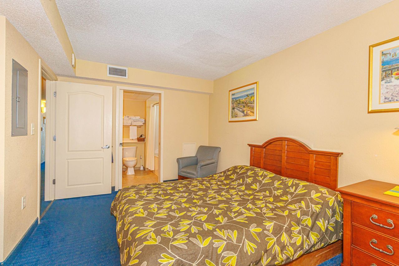 2504 N Ocean Blvd. Photo 18