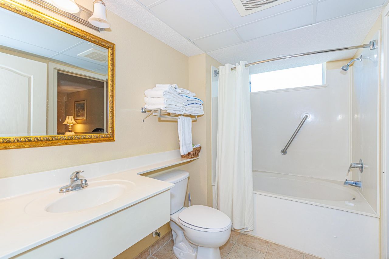 2504 N Ocean Blvd. Photo 20