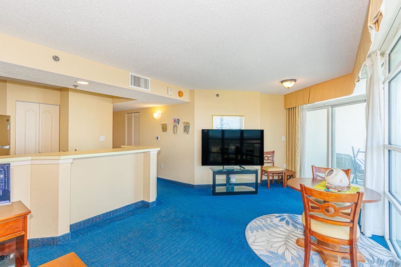 2504 N Ocean Blvd. Photo 8