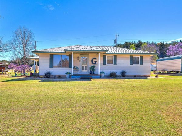 23155 County Street 2590 , Binger, OK 73009