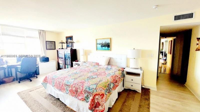 1800 NE 114th St , Unit 705, Miami, FL 33181 Photo