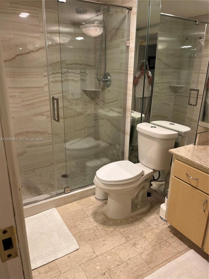 1800 NE 114th St, Unit 705, Miami, FL 33181 Photo